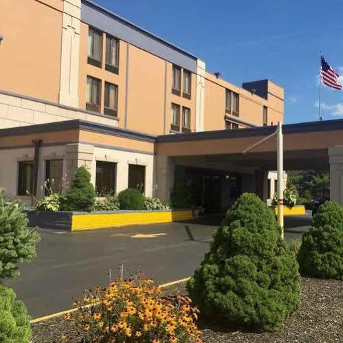 Hotel Wingate By Wyndham Fishkill Exterior foto